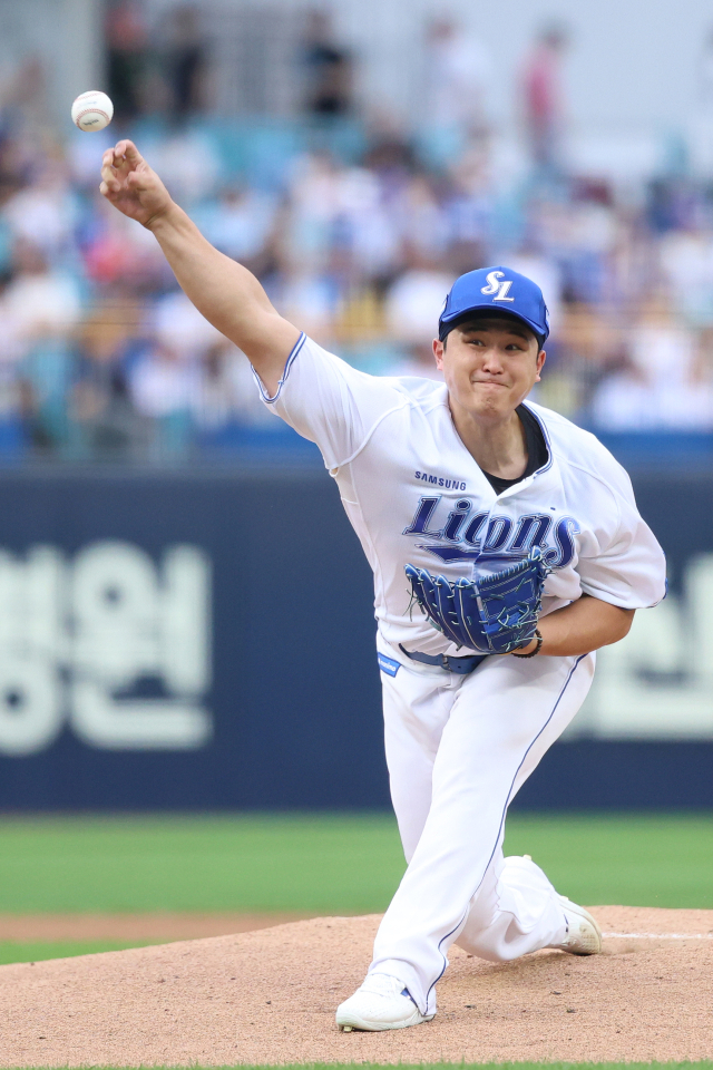 삼성 라이온즈의 최원태가 28일 대구에서 열린 KIA 타이거즈전에 선발 등판해 투구하고 있다. 삼성 제공