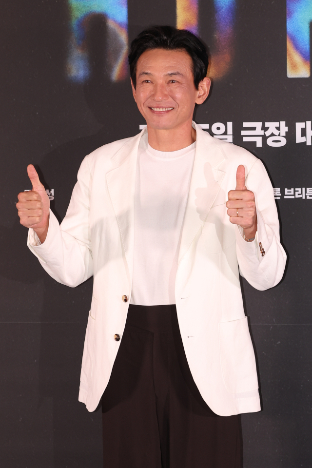 檢, 황정민 스토킹 혐의 여성에 벌금 1천만원 구형
