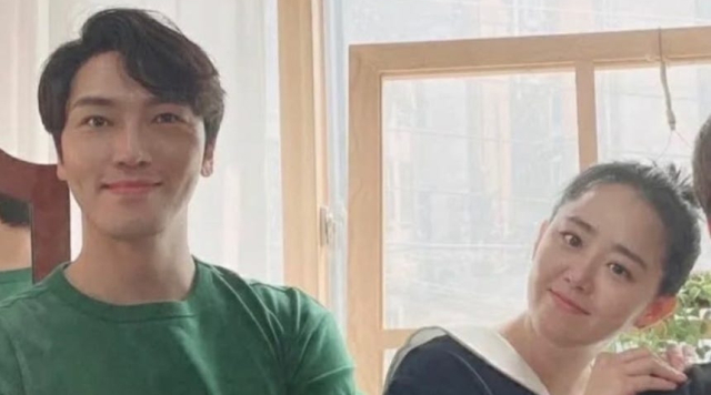'국민 여동생' 문근영 결혼…남편은 7세 연상 배우 정평