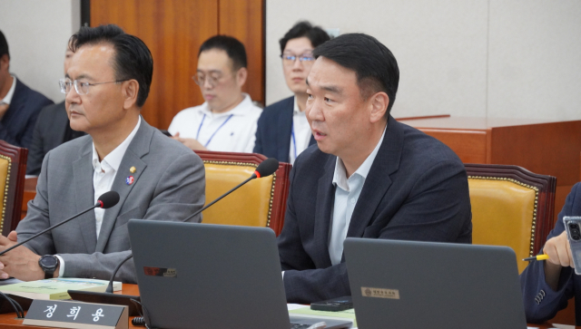 정희용(오른쪽) 국회의원이 30일 국회 국토교통위원회 전체회의에서 발언하고 있다. 정희용 의원실 제공