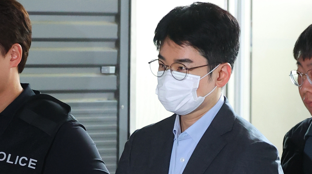 檢, '피습 자작극' 정이한 전 부산시장 후보 구속기소