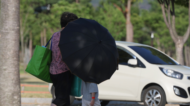 경남 양산 41.6도…'역대 최고' 하루 만에 재경신