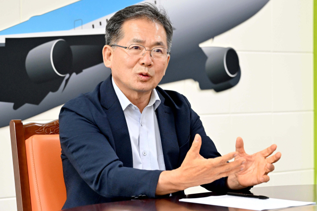 김진열 군위군수는 지지부진한 대구경북 민군 통합공항 건설 사업에 대해 