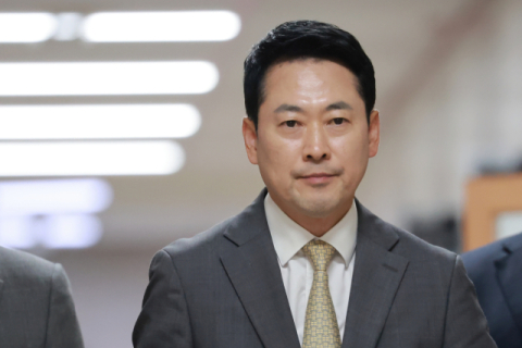 '당원 중심 정당' 깃발 든 장동혁… 주말 동안 개혁안 구상 '장고' 들어가