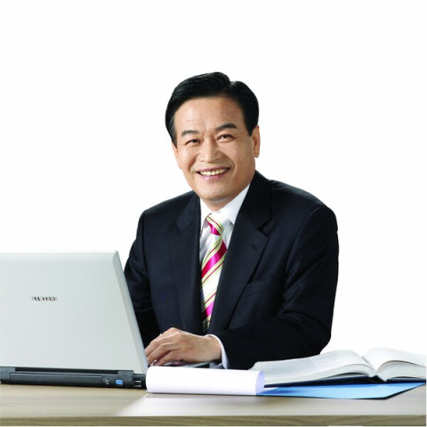 '이공계 박사 3대' 한자리에…서상기 총재 가족, 한미과학기술대회 참석