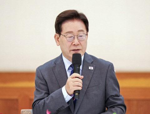 李대통령, '빈 총 경계' 질타…