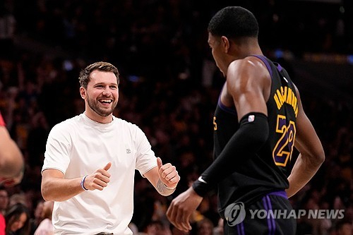 돈치치 전 약혼녀, 캘리포니아 양육비 청구 취하…
