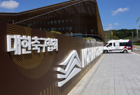 축구협회, 15년 전 월드컵 예선 외국인 심판 등 10여명에 '성 접대'