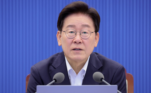 李 대통령 지지율 43.3% '취임 후 최저'…4주째 내리막