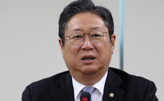 황희 '폐버스 하우스' 사과에도 부동산 수렁 빠진 당정