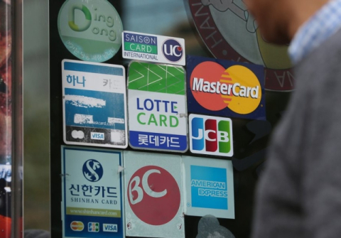 영세·중소가맹점 카드수수료 인하 혜택…상반기 신규 가맹점 615억원 환급