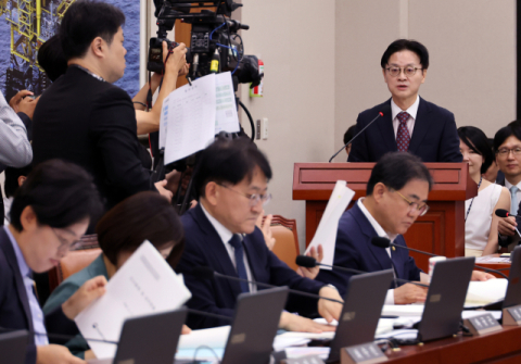 여야, 호남 반도체·메가특구 주52시간 예외 추진 놓고 공방