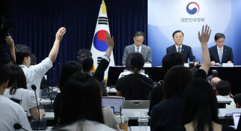 '공급 빗장' 풀고 '투기 자금' 죄고…서민·실수요층 숨통 튼다