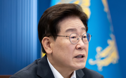 李대통령 지지율 44%…취임 후 최저·부정평가 첫 우세