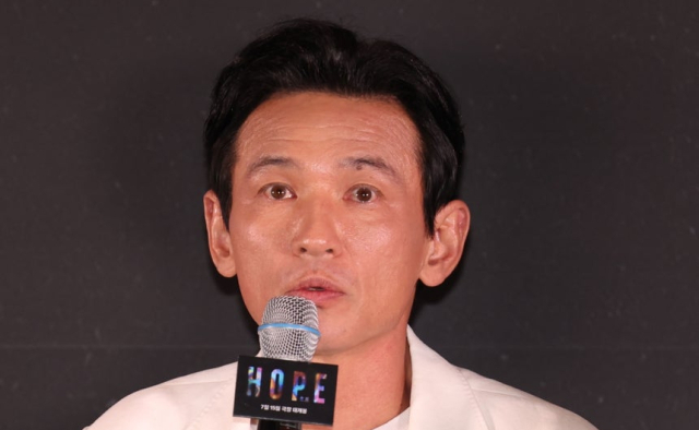 황정민, 불륜 주장女 '2억 손배소' 소송…法 
