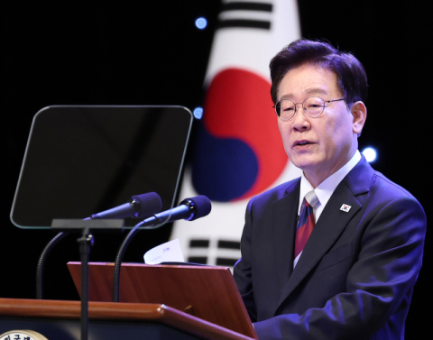 李, 종전 위한 다자 논의 제안…친일 재산 환수도 본격화 