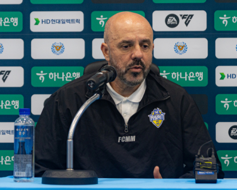 적장으로 만난 안드레 감독 
