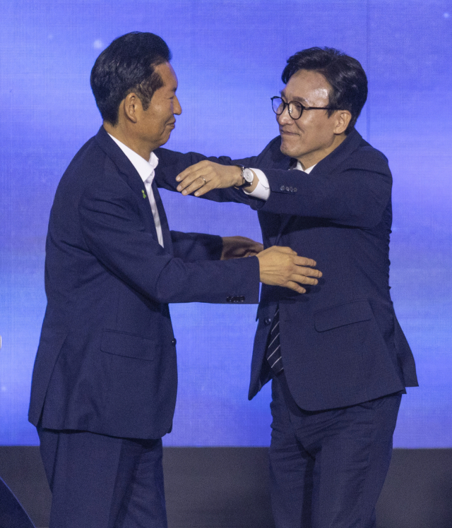 패배한 뒤 '라방' 킨 정청래…박지원 