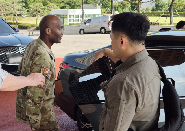 UFS 연습 야외기동훈련 축소 조짐…브런슨은 안규백 면담