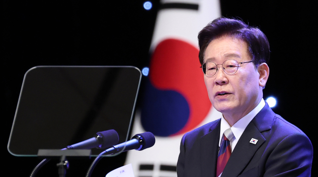 李대통령, 왕이 만난다…트럼프는 김정은에 '대화 손짓'