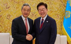 中 외교부장 만난 李 대통령 