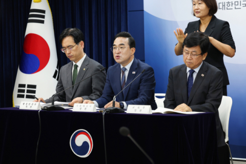 국가채무 1천조 육박한데…정부, 세수초과분 100조 딴 주머니 찬다