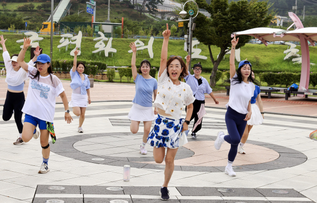 춤으로 칠곡을 알리는 라인댄스 동호회 