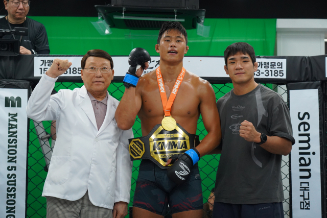 엄현우, KMMA 라이트헤비급 챔피언 등극