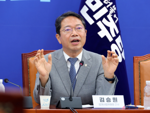 與 조희대 대법원장 탄핵 묻자 