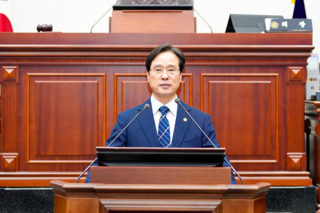경주시의회 제300회 임시회에서 박종우 운영위원장이 5분 자유발언을 하고 있다. 경주시의회 제공.