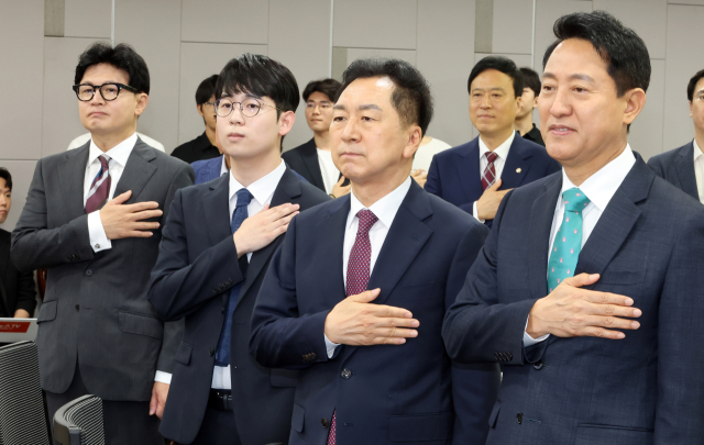 오세훈 서울시장과 무소속 한동훈 의원 등이 25일 국회 의원회관에서 열린 제10차 대한민국 미래혁신포럼 세미나