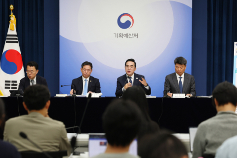 나랏빚 사상 첫 1500조 돌파…내년 예산 820조9천억원 역대 최대폭 증가