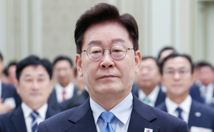 李대통령 지지율 38.9%…7주 연속 하락, 취임 첫 '30%대'