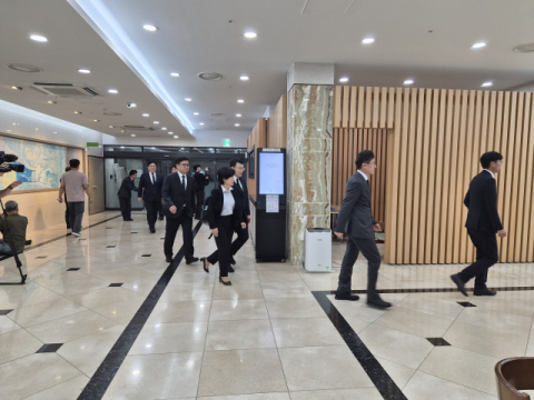[르포]화려한 의전도 조문 행렬도 없었다…포항성모병원 조희대 빈소 표정