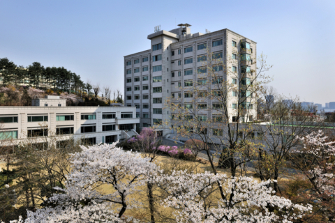 대법관 정기 격려금 지급·장비 구매비용 낭비… 감사원, 
