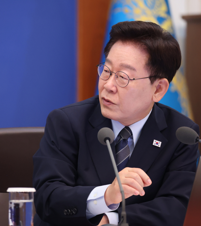 이재명 대통령이 1일 청와대에서 열린 국무회의에서 발언하고 있다. 연합뉴스