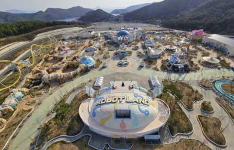 창원문화재단 이어 경남로봇랜드 원장 인선에도 지역 국회의원 보좌관 출신 후보 결정 논란