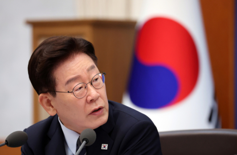 李 지지도 20%대, 놀랄 일 아니다?…YS·DJ·盧·MB·朴·文·尹 모두 경험했다 [금주의 이슈]