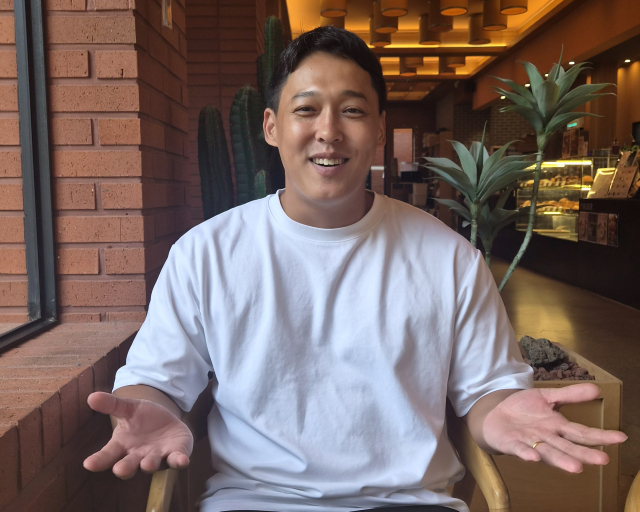 송민재 만재푸드 대표가 대구 중구 종로 맨션5에서 자신의 외식업 철학과 브랜드 운영 방식에 대해 이야기하고 있다. 송 대표는 현재 만재네, 산더미미성돼지국밥, 오는정숯불갈비 등 5개 외식 브랜드를 운영하고 있다. 임소현 기자
