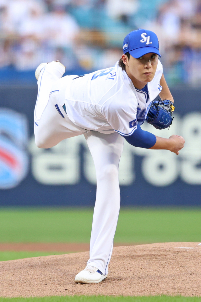 삼성 라이온즈의 원태인이 3일 대구에서 열린 롯데 자이언츠와의 경기에 선발 등판해 역투하고 있다. 삼성 제공