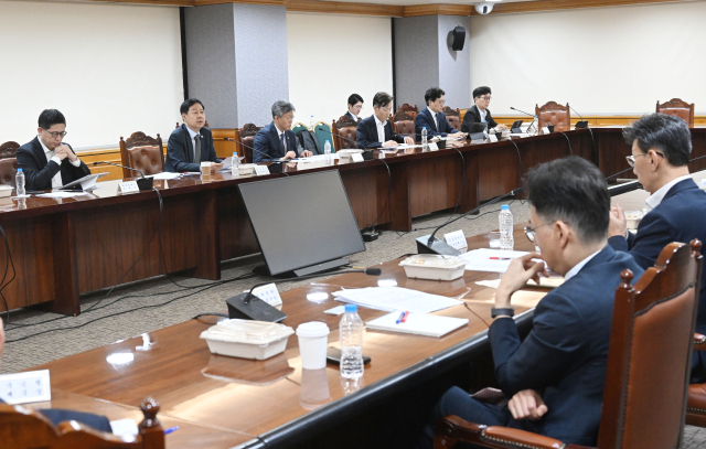 구윤철 부총리 겸 재정경제부 장관이 4일 서울 중구 은행연합회에서 열린 시장상황점검회의를 주재하고 있다. 2026.9.4. 재경부 제공
