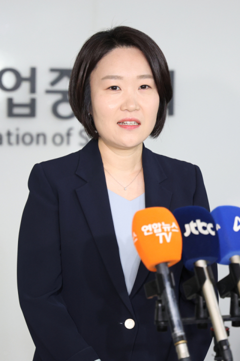 이소영 중기부 장관 후보, '편법 증여·이해충돌 입법' 의혹…야당서 형사고발도