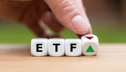 32개월 이어진 ETF 사랑 식어버렸다…개미들, 韓 팔고 美으로 대이동 