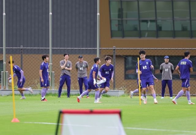 AG 남자 축구 4연속 금메달 빛이 흐릿해 보인다