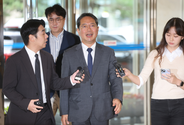 도망치는 후보자들…김승원 질문-용혜인 출근 '패싱'