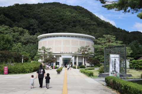 [양진오의 대구경북의 집이야기] 기차가 멈추니 문을 연 집, 문경 가은역