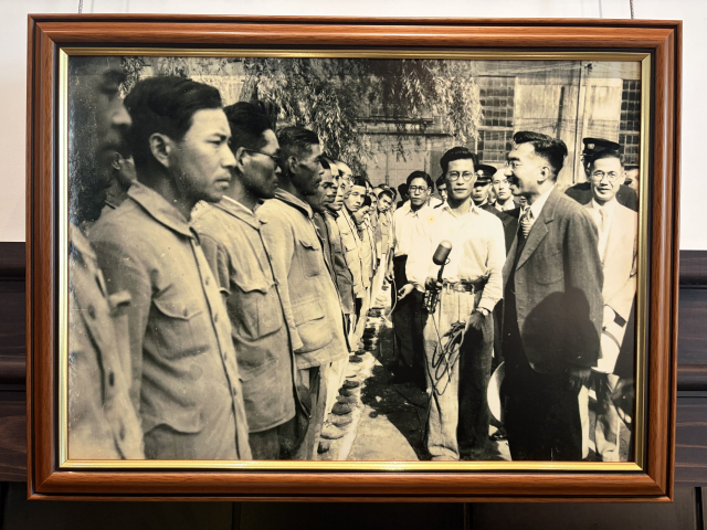 13일(현지시간) 아시오광산을 히로히토 일왕이 1947년 찾은 모습이 광산 기념관에 전시돼 있다. 연합뉴스