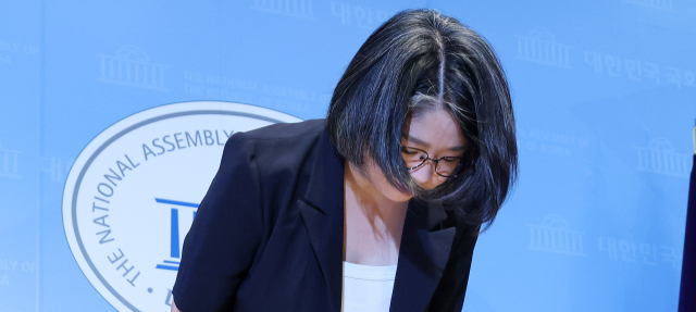 용혜인, 2주만에 사퇴…