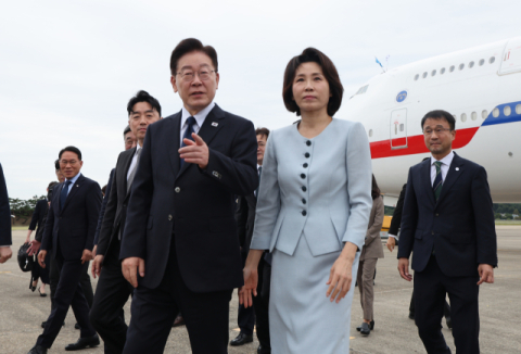프랑스 다음은 중앙亞…李대통령 외교엔 빈틈 없는데, 인사·부동산엔 언제 답하나