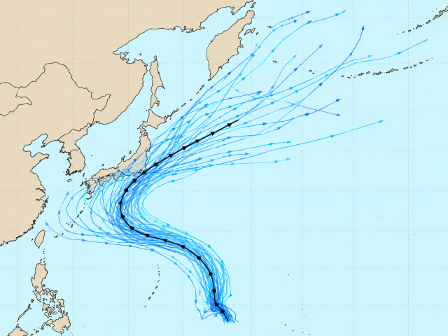 14일 기준 다중앙상블(GEFS) 90W 열대요란(향후 25호 태풍 두쥐안 발달 가능성) 예상경로. 매일신문DB